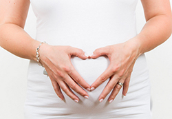 泉州胎儿如何做血缘检测，泉州无创孕期亲子鉴定费用是多少钱